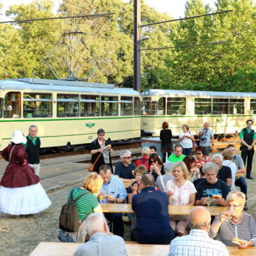 Am Samstag mit der historischen Straßenbahn in den Mai / Ausflug zum Frühlingserwachen im Herrenkrug
