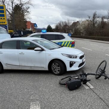 Autofahrerin übersieht Radfahrerin