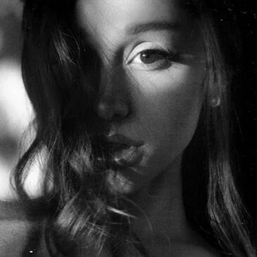 Ariana Grande feiert 10. Nummer−1-Hit: „hate that i made you love me“ debütiert auf Platz 1 der Billboard Hot 100