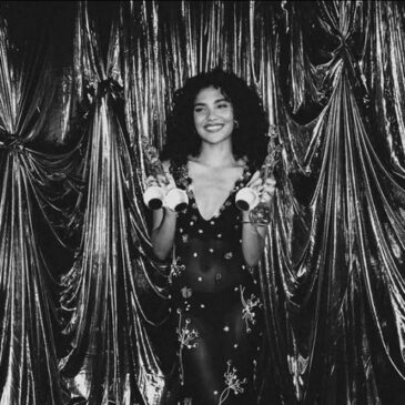 BRIT Awards 2026 – Olivia Dean gewinnt vier Awards! Sam Fender, Jacob Alon & Lola Young ausgezeichnet