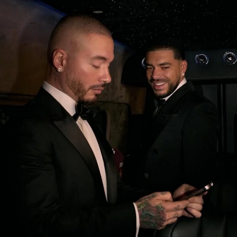 J Balvin veröffentlicht seine neue Single „Pal Agua“ ft. Ryan Castro