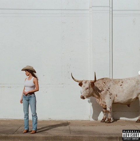 Kacey Musgraves veröffentlicht Titelsong aus ihrem kommenden neuen Album “Middle Of Nowhere”