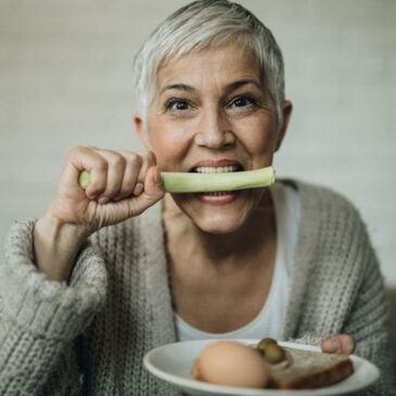 Zahnprothesen: 5 Gründe für eine Haftcreme