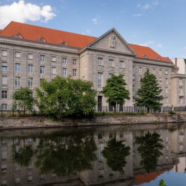 Großer Zapfenstreich für Annegret Kramp-Karrenbauer live im ZDF