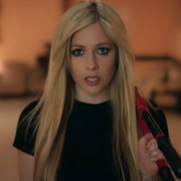 Avril Lavigne veröffentlicht Akustikversion von „Bite Me“