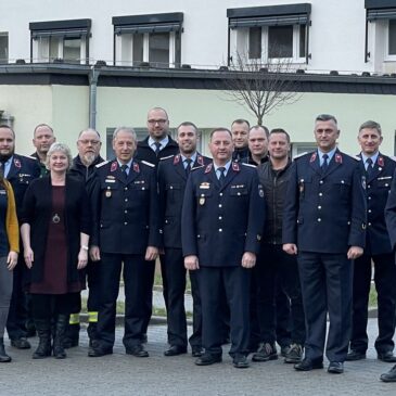 Ehrenbeamte gemäß Brandschutz- und Hilfeleistungsgesetz / Dirk Bischoff und Ralf Lange als Abschnittsleiter wiedergewählt