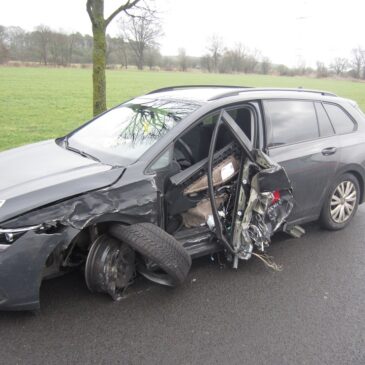 B189: Verkehrsunfall mit vier PKW