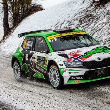 Starkes ŠKODA Aufgebot bei der Rallye Monte Carlo: WRC2-Weltmeister Mikkelsen hat den Klassensieg im Blick