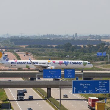 NEU AB LEIPZIG/HALLE: CONDOR FLIEGT NACH ATHEN