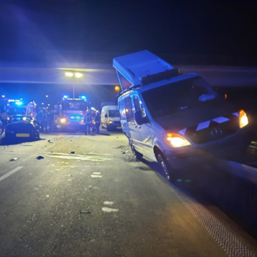 BAB 14: Verkehrsunfall mit drei verletzten Personen