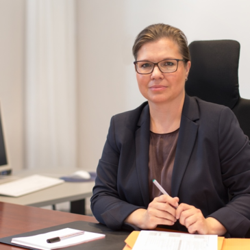 Ministerin Weidinger: „Sachsen-Anhalt setzt Maßstäbe – Einführung des elektronischen Staatsexamens ist ein voller Erfolg“