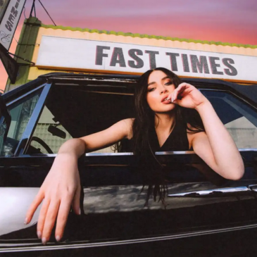 Sabrina Carpenter veröffentlicht ihre neue Single “Fast Times”