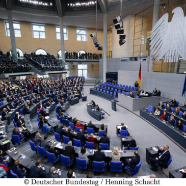 Heute im Bundestag: Politische und humanitäre Lage in der Ukraine thematisiert