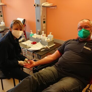 Blutspendeaktion des DRK im Klinikum Magdeburg / Klinik-Mitarbeitende spenden ihren Lebenssaft