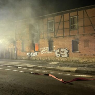 Brand einer leerstehenden Gaststätte in Großalsleben