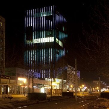 Katharinenturm erstrahlt zum weltweiten Angelman-Tag in Blau