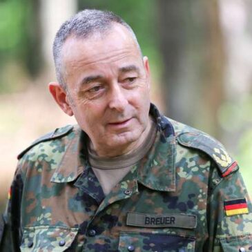 Jetzt live auf YouTube: Haseloff empfängt Generalmajor Breuer