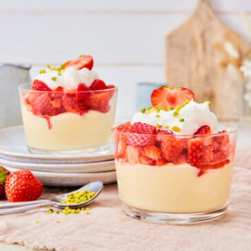 Dessertgrüße von Dr. Oetker: Vanillepudding mit Erdbeeren