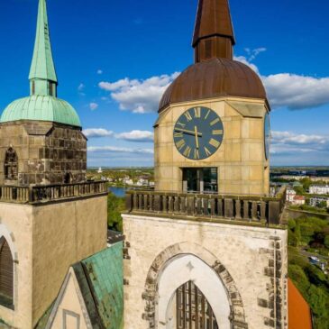 Johanniskirche öffnet wieder Tür, Tor und Turm / Spektakulärer Blick über Magdeburg ab sofort wieder möglich