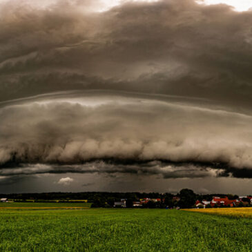 Erneut schwere Unwetterlage – Gefahr von Orkanböen und Hagel