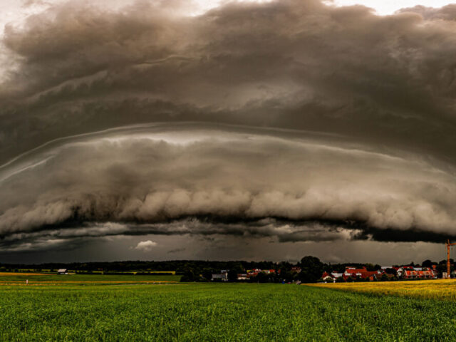 Erneut schwere Unwetterlage – Gefahr von Orkanböen und Hagel