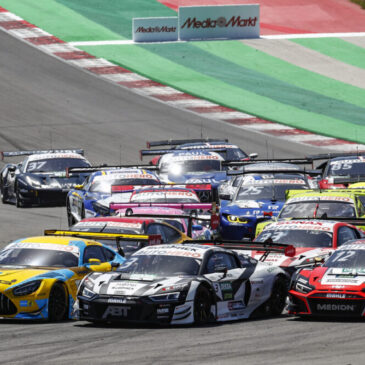 Mit Vollgas durch die überhöhte Kurve: Rekord-Starterfeld der DTM auf dem Lausitzring Turn 1 powered by Autohero