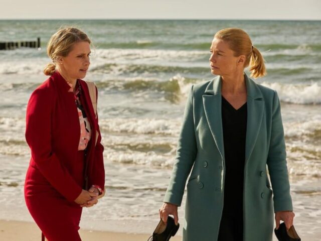 Melodram: Ella Schön –  Seitensprünge (3sat  17:30 – 19:00 Uhr)