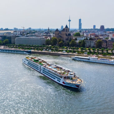 A-ROSA SENA auf Jungfernfahrt: Hybrides E-Motion Ship legte zum ersten Mal mit Gästen an Bord in Köln ab