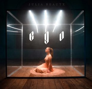 Julia Beautx veröffentlicht ihre neue Single “Ego” + Videopremiere heute ab 14:00 Uhr