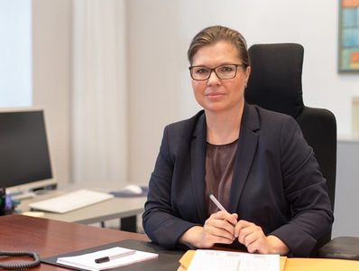 Ministerin Weidinger richtet zentrale Personalstabsstelle für die Justiz ein und optimiert die Bereiche IT und Organisation