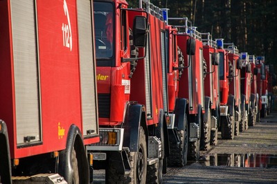 Freiwillige Feuerwehren aus dem Landkreis leisten Amtshilfe / 25 Löschfahrzeuge und 130 Kameraden werden heute verlegt