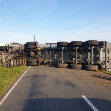 Freiwillige Feuerwehr Wolmirstedt rettet eingeklemmte LKW-Fahrerin