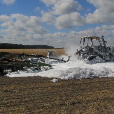 Heute im Landkreis Stendal: Traktor geht in Flammen auf / 200.000€ Schaden