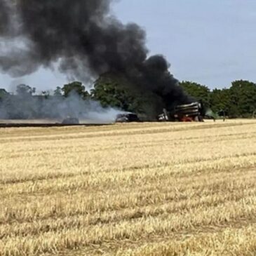 Landwirtschaftliche Maschine geriet in Brand