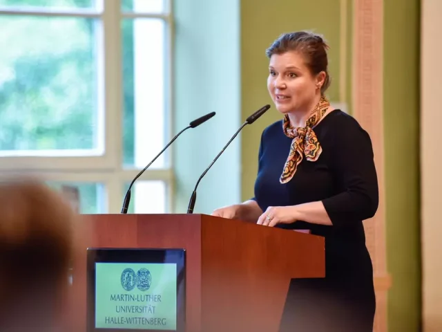 Ministerin Franziska Weidinger gratuliert 435 Nachwuchsjuristen und würdigt Arbeit des Juristischen Bereichs der Uni Halle-Wittenberg