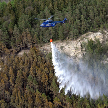 Bundespolizei Potsdam unterstützt mit Hubschraubern bei Waldbrandbekämpfung im Harz