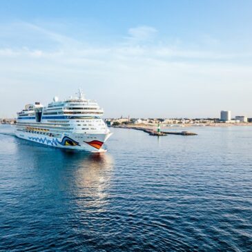 Hanse Sail 2022 in Warnemünde: AIDA Cruises mit zwei Schiffen zu Gast