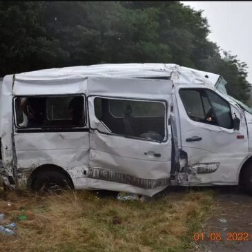 Heute auf der A2: Kleintransporter überschlägt sich – zwei Schwerverletzte