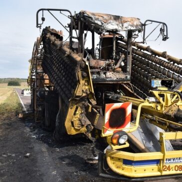 Landwirtschaftliche Maschine brennt auf der L83 – Schaden 600.000 Euro