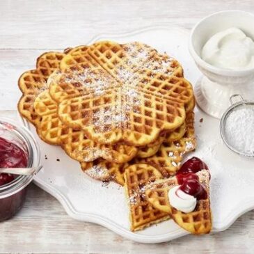 Kaffeeklatsch: Mit diesem Waffelteig-Grundrezept sind leckere Waffeln schnell gemacht und schmecken zu jeder Jahreszeit