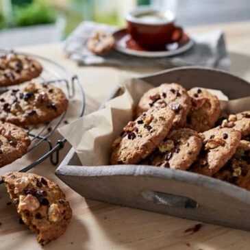 Kaffeeklatsch: Dinkel-Kekse mit Kakaonibs und Walnüssen ein einfaches und beliebtes Rezept zum Selberbacken