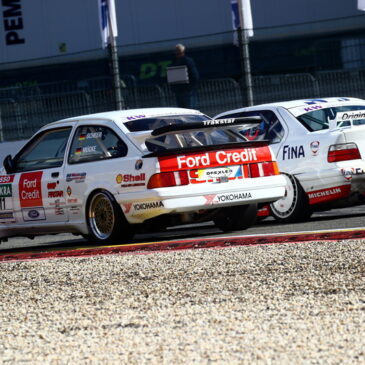 BMW gegen Ford: Yannik Trautwein gewinnt nach spannendem Duell gegen Ronny Scheer in der DTM Classic