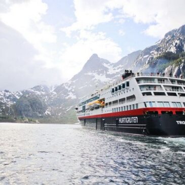 Auf zu den Fjorden: 130 Jahre Postschiffroute