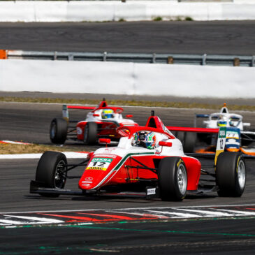 Hochspannung vor dem Saisonfinale: Wer wird am Nürburgring Meister in der ADAC Formel 4?