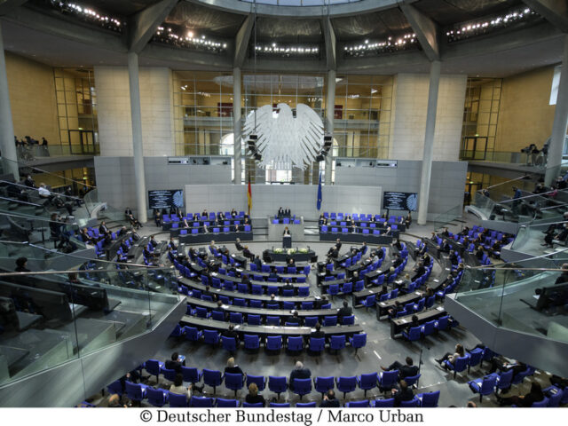 Heute im Bundestag: Barrierefreiheit bei Sanierung und Neubau von Sportstätten