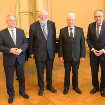 Ministerpräsident Haseloff überreichte Verdienstorden des Landes an Konrad Breitenborn und Karl-Heinz Daehre sowie das Verdienstkreuz am Bande an Ulrich-Karl Engel