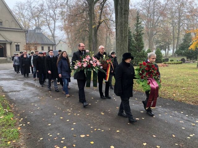 Städtischer Friedhof Oschersleben: Totengedenken am Volkstrauertag