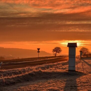 Abenddämmerung: Himmel in Adventsstimmung – Wenn die Engel Plätzchen backen