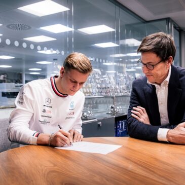 Mercedes-AMG PETRONAS F1 Team verpflichtet Mick Schumacher als Ersatzfahrer für 2023