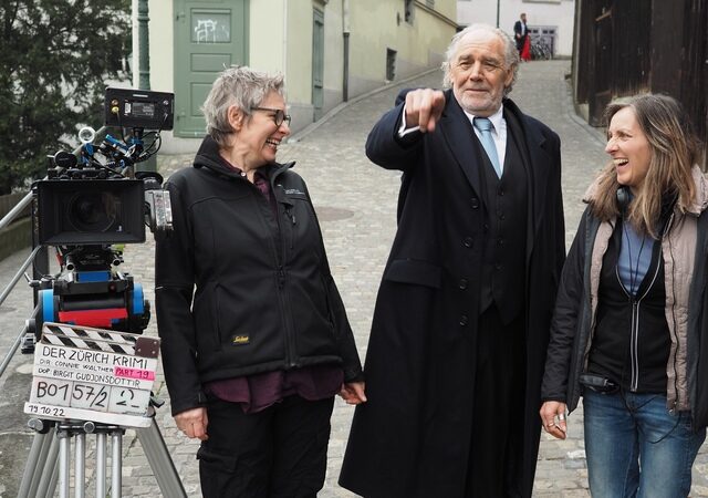 „Der Zürich-Krimi“: Dreharbeiten für zwei neue Filme mit Christian Kohlund und Ina Paule Klink erfolgreich beendet